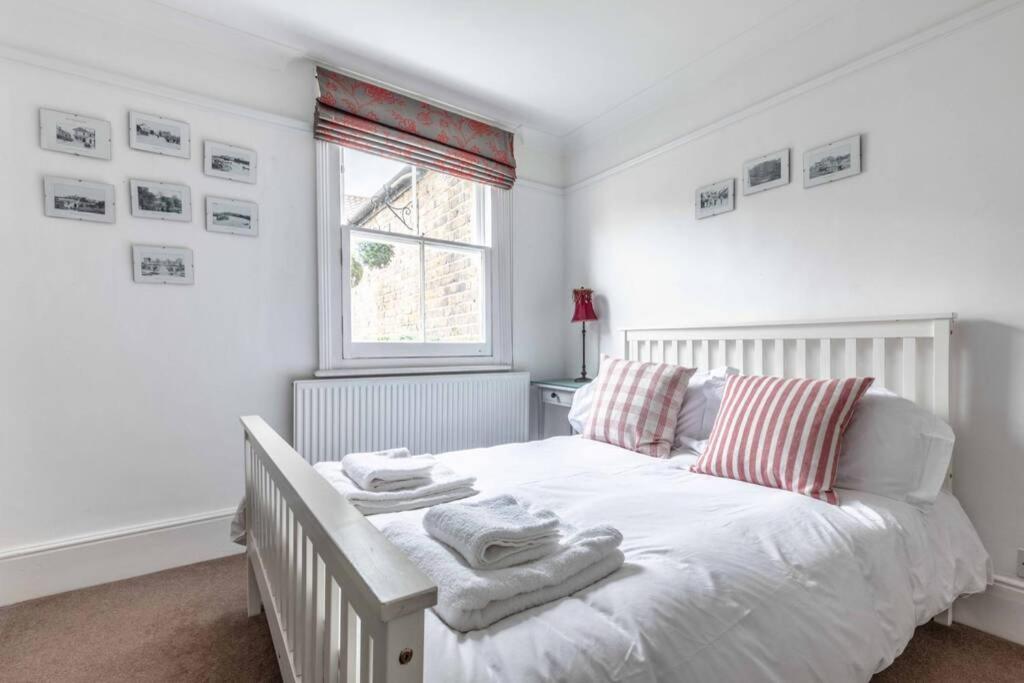 Vila Windsor Town Centre Victorian Townhouse Sleeps 6 Exteriér fotografie