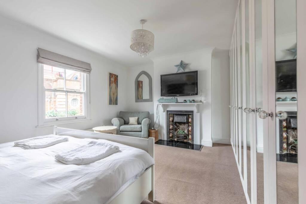 Vila Windsor Town Centre Victorian Townhouse Sleeps 6 Exteriér fotografie