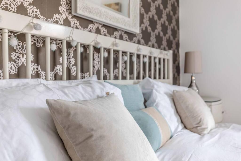 Vila Windsor Town Centre Victorian Townhouse Sleeps 6 Exteriér fotografie